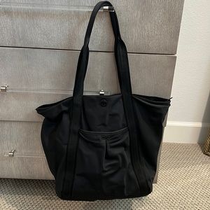 COPY - Lululemon Tote bag